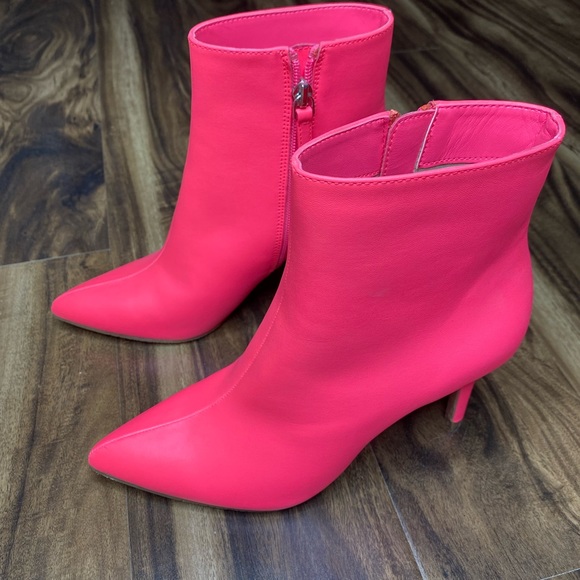 Boots - Picture 1 of 5